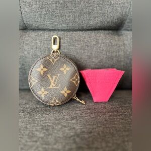 Louis Vuitton Coin Purse from Multi Pochette Accessories w/organizer